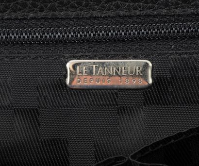 LE TANNEUR
Le Tenneur black leather shoulder...