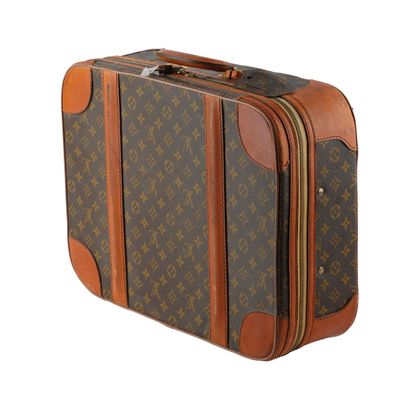 LOUIS VUITTON
Vintage Louis Vuitton suitcase...