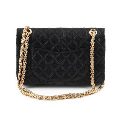 CHANEL 2.55
Chanel shoulder handbag Model...