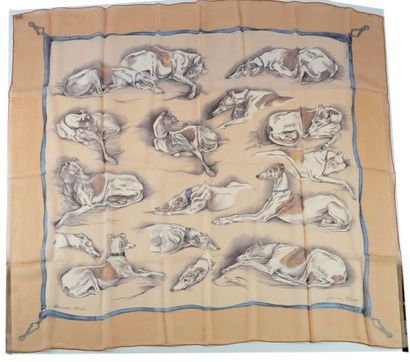 HERMÈS
Hermès scarf in 100% silk
86 x 86...