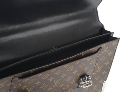 LOUIS VUITTON
Louis Vuitton Larry Macassar...