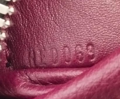 LOUIS VUITTON HEXAGON NEO TROCADERO
Louis...