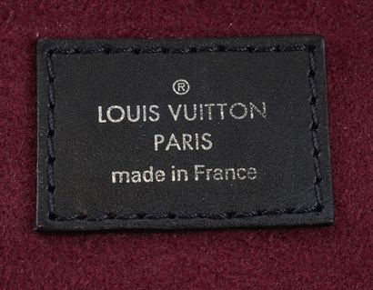 LOUIS VUITTON ECLIPSE
Louis Vuitton Eclipse...