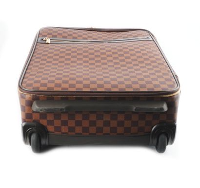 LOUIS VUITTON
Louis Vuitton Damier Ebéne...