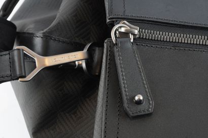 LOUIS VUITTON
Louis Vuitton Damier Carbone...
