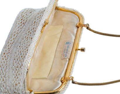 HEMSLEY'S
Hemsley's beaded evening bag.
Dimensions:...