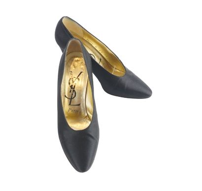 YVES SAINT LAURENT
Yves Saint Laurent shoes...