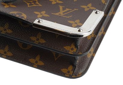 LOUIS VUITTON
Louis Vuitton Larry Macassar...