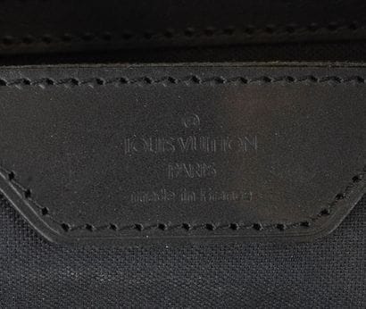 LOUIS VUITTON KEEPALL 98/150
Limited edition...