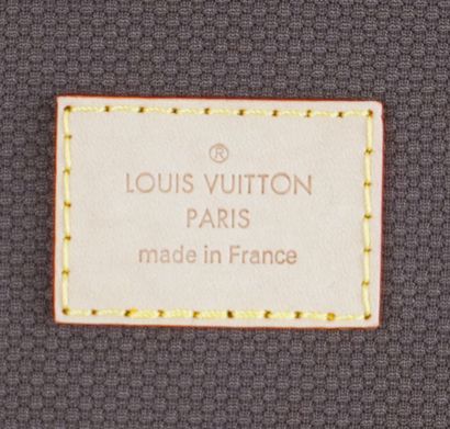LOUIS VUITTON ROLLING TRUNK
Louis Vuitton...