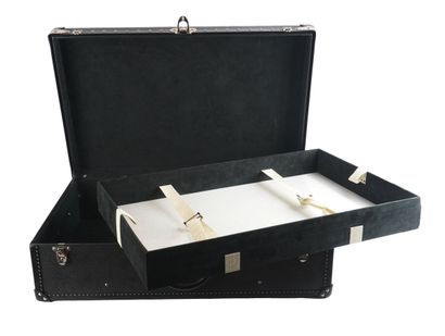 LOUIS VUITTON ALZER 75
Louis Vuitton Alzer...