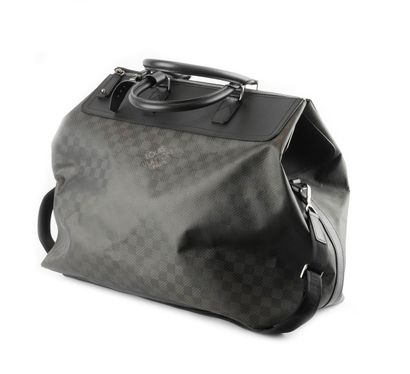 LOUIS VUITTON
Louis Vuitton Damier Carbone...