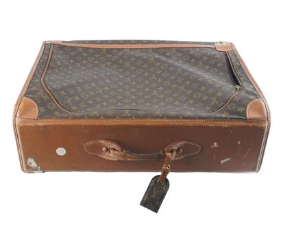 LOUIS VUITTON
Louis Vuitton suitcase in Monogram...