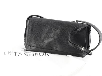 LE TANNEUR
Le Tenneur black leather shoulder...