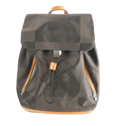 LOUIS VUITTON
Louis Vuitton Damier Géant...