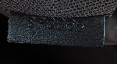 LOUIS VUITTON
Louis Vuitton travel shoulder...