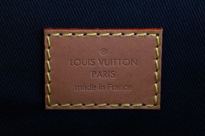 LOUIS VUITTON CHRISTOPHER
Louis Vuitton Christopher...
