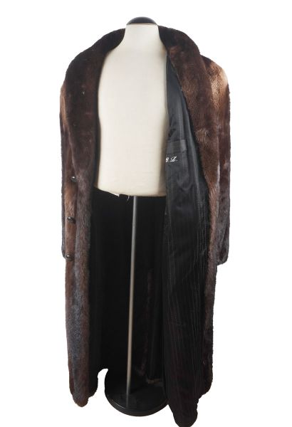 FUR
Men's long coat made of river otter fur...