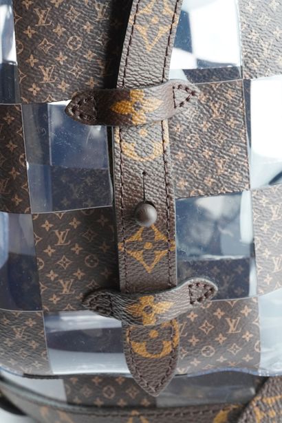 LOUIS VUITTON CHRISTOPHER
Louis Vuitton Christopher...