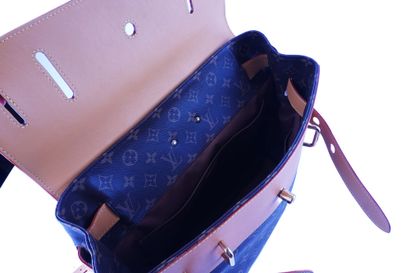 LOUIS VUITTON STEAMER
Louis Vuitton Steamer...