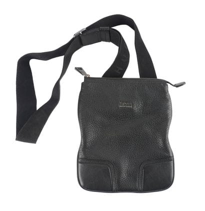 BOSS
Boss crossbody bag in black leather.
Dimensions:...