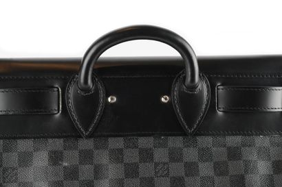 LOUIS VUITTON ECLIPSE
Large Louis Vuitton...