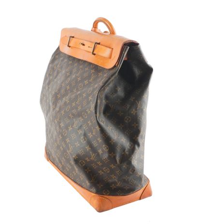 LOUIS VUITTON ECLIPSE
Large Louis Vuitton...