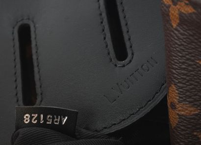 LOUIS VUITTON STEAMER
Louis Vuitton Steamer...
