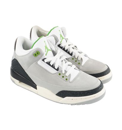 NIKE AIR JORDAN
Nike Air Jordan 3 Retro shoes,...