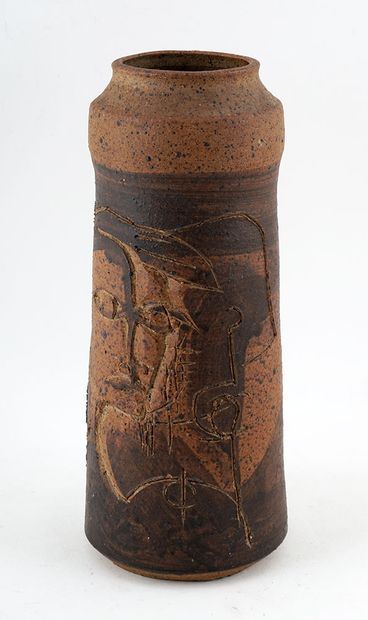 ARCHAMBAULT, Luc (1954-)
Sans titre - Vase
Céramique
Œuvre...