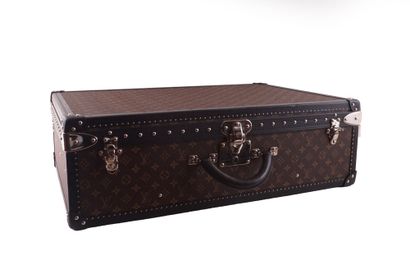 LOUIS VUITTON ALZER 70
Malle Louis Vuitton...