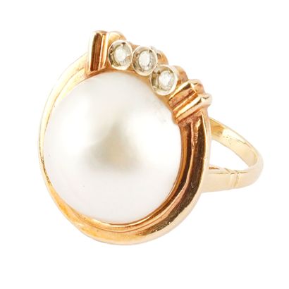 OR 10K, PERLE MABÉ / 10K GOLD, MABE PEARL
Bague...