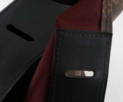 LOUIS VUITTON ECLIPSE
Grand sac Louis Vuitton...