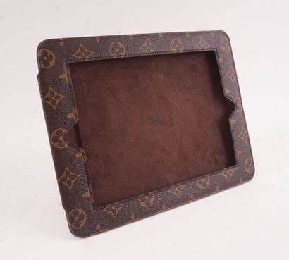 LOUIS VUITTON
Louis Vuitton Monogram coated...