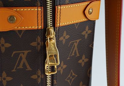 LOUIS VUITTON
Sac à dos, boîte à chaussures...