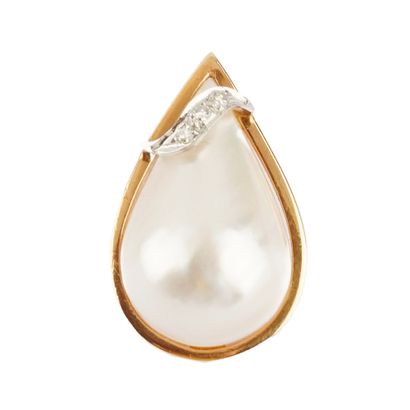 OR 10K, PERLE MABÉ / 10K GOLD, MABE PEARL
Pendentif...