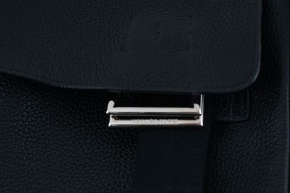 HERMÈS
Sac messager Hermès Tibet à rabat...