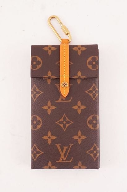 LOUIS VUITTON
Louis Vuitton Fall/Winter 2019...