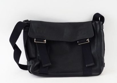 HERMÈS
Sac messager Hermès Tibet à rabat...