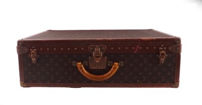 LOUIS VUITTON ALZER 70
Malle Louis Vuitton...