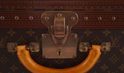 LOUIS VUITTON ALZER 55
Malle Louis Vuitton...