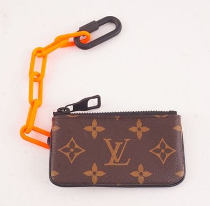 LOUIS VUITTON
Louis Vuitton Monogram coated...
