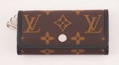 LOUIS VUITTON
Louis Vuitton Monogram canvas...