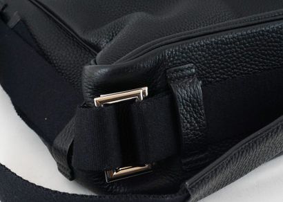 HERMÈS
Sac messager Hermès Tibet à rabat...