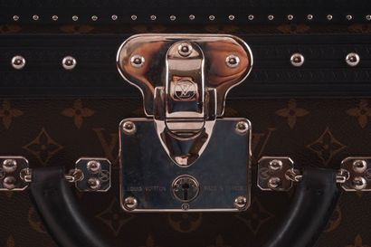 LOUIS VUITTON ALZER 70
Malle Louis Vuitton...