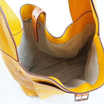 HERMÈS MARWARI
Sac Hermès Marwari GM Taurillon...