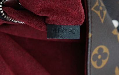 LOUIS VUITTON
Sac Louis Vuitton Cabas en...
