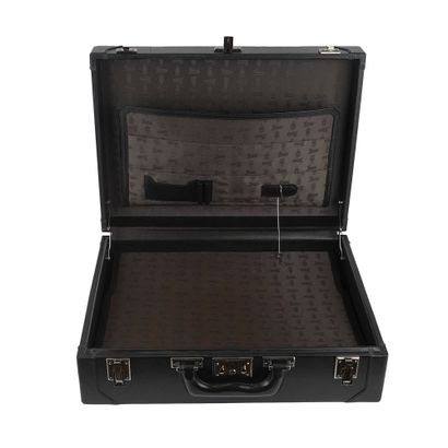 GUCCI
Malle vintage noire Gucci pour homme,...