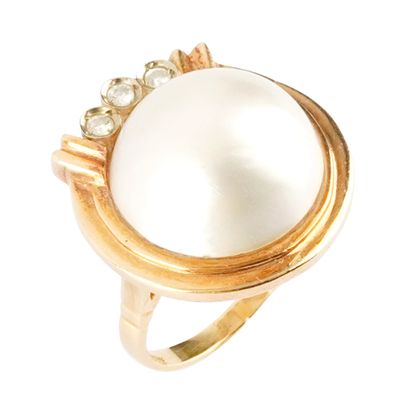 OR 10K, PERLE MABÉ / 10K GOLD, MABE PEARL
Bague...