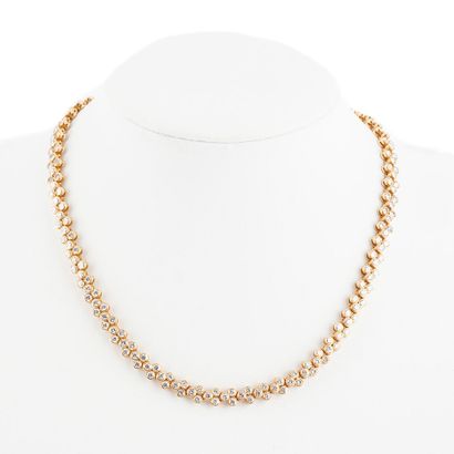 OR 18K, DIAMANTS / 18K GOLD, DIAMONDS
Collier...